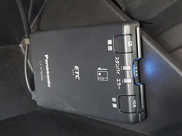 スバル ＢＲＺ GT 東京都 2017(平29)年 3.1万km クリスタルホワイトP 社外ナビ/フルセグTV/バックカメラ/ETC/プッシュスタート/クルーズコントロール/パドルシフト/ハーフレザーシート/シートヒーター/TRDドアスタビライザー/LEDヘッドライト/オートライト/ドアバイザー/17インチ純正アルミホイール/スマートキー