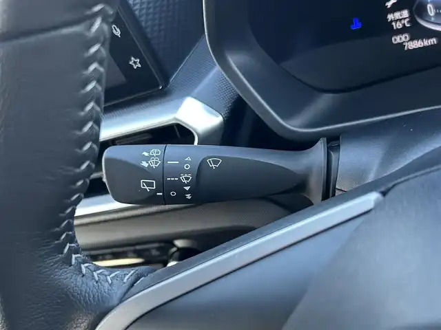 トヨタ ライズ Z 島根県 2023(令5)年 0.8万km シャイニングホワイトパール 登録時走行距離7886km/純正ディスプレイオーディオ(Apple Car Play/Android Auto/Bluetooth/ラジオ)/全周囲カメラ/サイドカメラ/フロントカメラ/バックカメラ/前席シートヒーター/ブラインドスポットモニター/前後コーナーセンサー/レーダークルーズコントロール/横滑り防止装置/レーンキープアシスト/衝突被害軽減ブレーキ/前後ドライブレコーダー/ETC/LEDヘッドライト/フォグランプ/オートライト/ウィンカーミラー/スマートキー(スペアキー×1)/純正AW/禁煙車