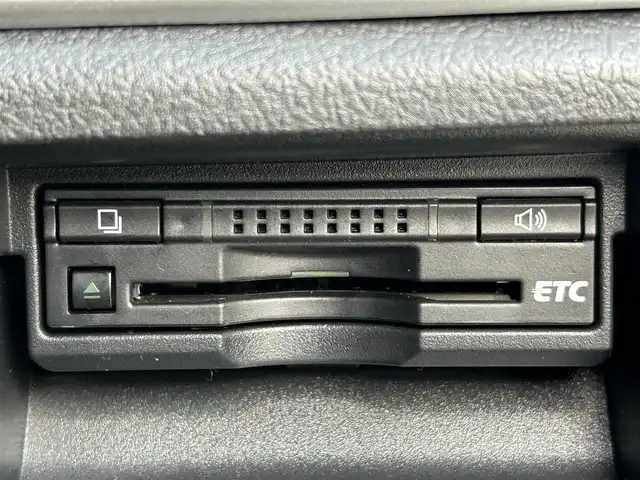 トヨタ クラウン ハイブリッド ロイヤルサルーンG 愛媛県 2014(平26)年 1.4万km プレシャスシルバー ・ワンオーナー/・サンルーフ/・メーカーオプションマルチナビ/CD/DVD/フルセグTV/MSV/USB/・バックカメラ/・クルーズコントロール/・ベージュ革シート/D/N/パワーシート/シートヒーター/エアーシート/D/メモリーシート/・ドラレコ前方/・社外レーダー/・コーナーセンサー/・スペアキー2本/うち１本カードキー