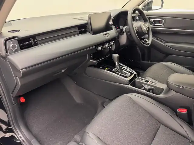 ホンダ ヴェゼル ハイブリッド e:HEV Z 兵庫県 2025(令7)年 0.1千km クリスタルブラックパール 登録済未使用車/純正メモリナビ/（BT、フルセグ、USB）/純正DA/（APPLECarPlay、AndroidAut）/ワイヤレス充電/バックカメラ/コーナーセンサー/パドルシフト/ステアリングヒーター/シートヒーター/ハーフレザー/ビルトインＥＴＣ２．０/ACC/PCS/BSM/LKA/オートハイビーム/LEDヘッドライト/LEDフォグランプ/パワーバックドア/スペアキー×１/純正18インチAW