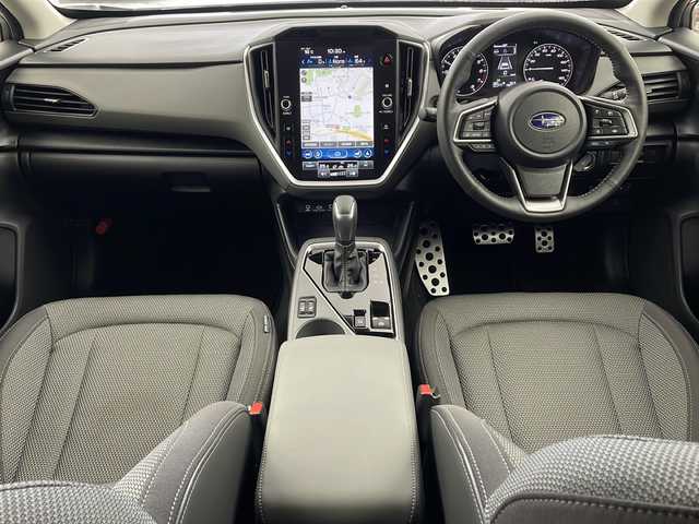 スバル クロストレック リミテッド 兵庫県 2023(令5)年 0.8万km クリスタルホワイトP ・純正11.6インチセンターディスプレイナビ/（TV/BT/USB/AUX)/・全方位カメラ/・ビルトインETC/・アイサイト/・プリクラッシュブレーキ/・エマージェンシーブレーキアシスト/・車線逸脱防止機能/・スバルリヤビークルディテクション(SRVD)/・ドライバーモニタリングシステム/・VDC/・オートビークルホールド(AVH)/・ステアリング連動ヘッドランプ（SRH）/・オートマチックハイビーム/・レーダークルーズコントロール/・SIーDRIVE/・パドルシフト/・運転席メモリー付きパワーシート/・前席シートヒーター/・ステアリングヒーター/・LEDフォグランプ/・リアフォグランプ/・スマートキー