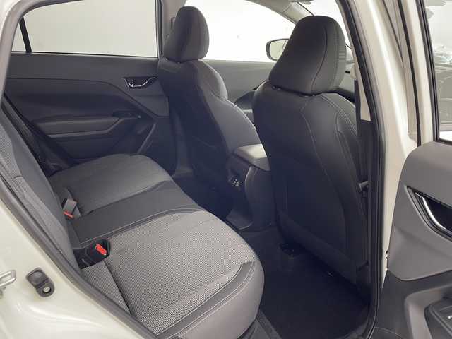 スバル クロストレック リミテッド 兵庫県 2023(令5)年 0.8万km クリスタルホワイトP ・純正11.6インチセンターディスプレイナビ/（TV/BT/USB/AUX)/・全方位カメラ/・ビルトインETC/・アイサイト/・プリクラッシュブレーキ/・エマージェンシーブレーキアシスト/・車線逸脱防止機能/・スバルリヤビークルディテクション(SRVD)/・ドライバーモニタリングシステム/・VDC/・オートビークルホールド(AVH)/・ステアリング連動ヘッドランプ（SRH）/・オートマチックハイビーム/・レーダークルーズコントロール/・SIーDRIVE/・パドルシフト/・運転席メモリー付きパワーシート/・前席シートヒーター/・ステアリングヒーター/・LEDフォグランプ/・リアフォグランプ/・スマートキー