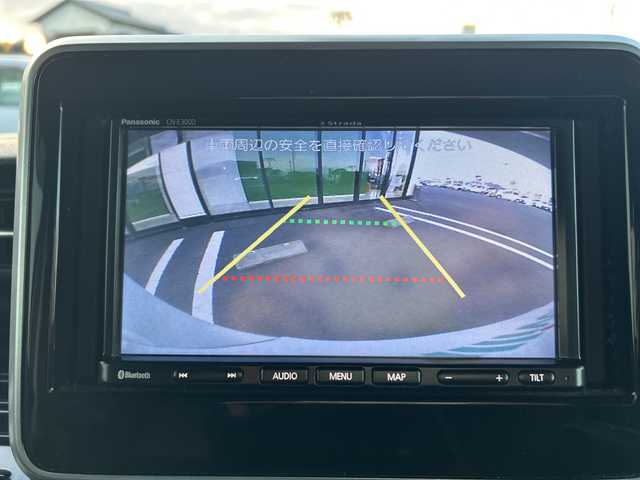 スズキ スペーシア カスタム HYBRID XS 岐阜県 2019(平31)年 5.8万km ピュアホワイトP 登録時走行距離58052km/両側パワースライドドア/社外ＳＤナビ/禁煙車/バックカメラ/ドライブレコーダー/レーンキープアシスト/コーナーセンサー/ＬＥＤヘッドライト/ハーフレザーシート/シートヒーター/フロントフォグランプ/オートライト/Bluetooth接続/CDチェンジャー/ETC/純正アルミホイール/ドアバイザー/プッシュスタート/スマートキー/アイドリングストップ/衝突被害軽減システム