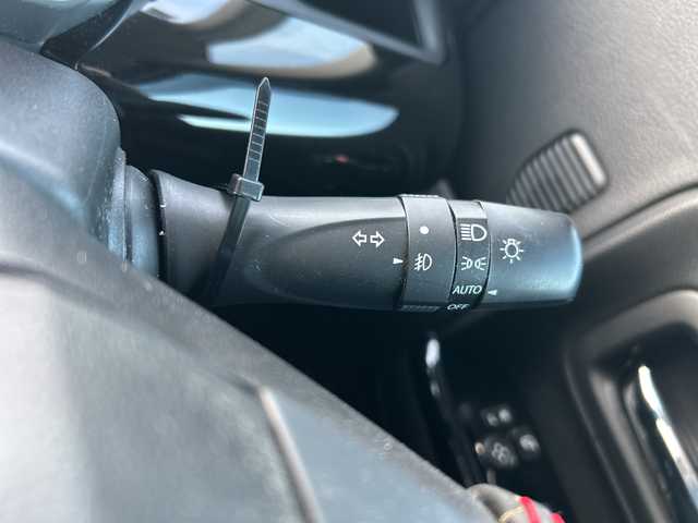 スズキ スペーシア カスタム HYBRID XS 岐阜県 2019(平31)年 5.8万km ピュアホワイトP 登録時走行距離58052km/両側パワースライドドア/社外ＳＤナビ/禁煙車/バックカメラ/ドライブレコーダー/レーンキープアシスト/コーナーセンサー/ＬＥＤヘッドライト/ハーフレザーシート/シートヒーター/フロントフォグランプ/オートライト/Bluetooth接続/CDチェンジャー/ETC/純正アルミホイール/ドアバイザー/プッシュスタート/スマートキー/アイドリングストップ/衝突被害軽減システム