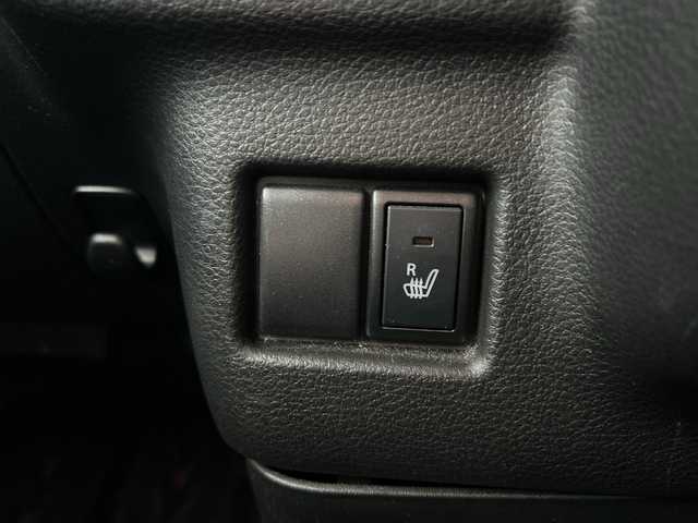 スズキ スペーシア カスタム HYBRID XS 岐阜県 2019(平31)年 5.8万km ピュアホワイトP 登録時走行距離58052km/両側パワースライドドア/社外ＳＤナビ/禁煙車/バックカメラ/ドライブレコーダー/レーンキープアシスト/コーナーセンサー/ＬＥＤヘッドライト/ハーフレザーシート/シートヒーター/フロントフォグランプ/オートライト/Bluetooth接続/CDチェンジャー/ETC/純正アルミホイール/ドアバイザー/プッシュスタート/スマートキー/アイドリングストップ/衝突被害軽減システム