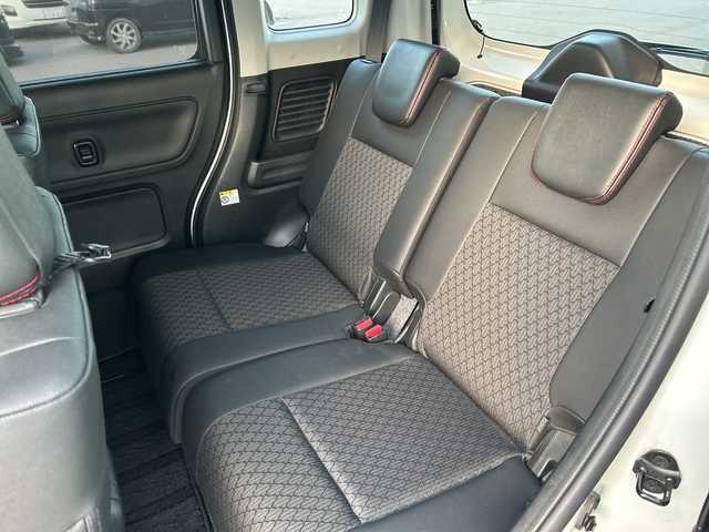 スズキ スペーシア カスタム HYBRID XS 岐阜県 2019(平31)年 5.8万km ピュアホワイトP 登録時走行距離58052km/両側パワースライドドア/社外ＳＤナビ/禁煙車/バックカメラ/ドライブレコーダー/レーンキープアシスト/コーナーセンサー/ＬＥＤヘッドライト/ハーフレザーシート/シートヒーター/フロントフォグランプ/オートライト/Bluetooth接続/CDチェンジャー/ETC/純正アルミホイール/ドアバイザー/プッシュスタート/スマートキー/アイドリングストップ/衝突被害軽減システム