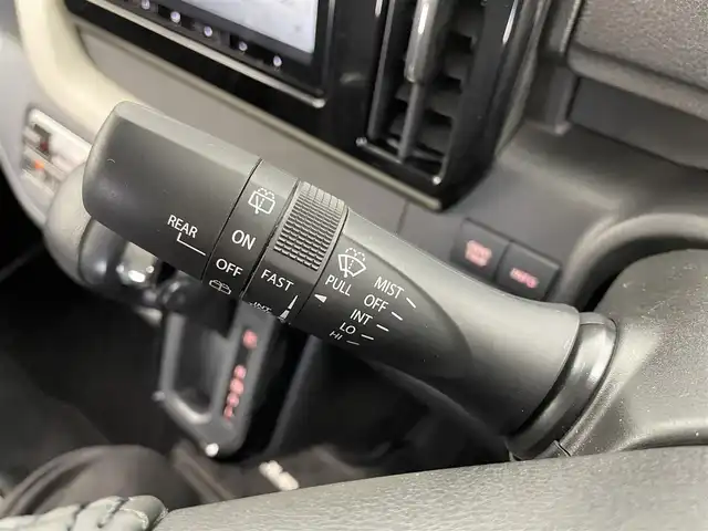 スズキ ソリオ HV MZ 大分県 2023(令5)年 5.6万km メロウディープレッドパール スズキセーフティーサポート/・デュアルセンサーブレーキサポート/・標識認識機能/・発進お知らせ機能/・アダプティブクルーズコントロール/・車線維持支援機能/・ハイビームアシスト/社外ナビ/（フルセグ/Bluetooth/CD/DVD)/ヘッドアップディスプレイ/ETC/前席シートヒーター/ステアリングスイッチ/両側パワースライドドア/オートライト/LEDヘッドライト/社外デジタルインナーミラー/電動格納ミラー/純正アルミホイール