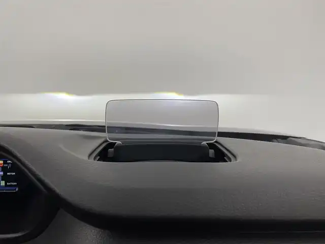 スズキ ソリオ HV MZ 大分県 2023(令5)年 5.6万km メロウディープレッドパール スズキセーフティーサポート/・デュアルセンサーブレーキサポート/・標識認識機能/・発進お知らせ機能/・アダプティブクルーズコントロール/・車線維持支援機能/・ハイビームアシスト/社外ナビ/（フルセグ/Bluetooth/CD/DVD)/ヘッドアップディスプレイ/ETC/前席シートヒーター/ステアリングスイッチ/両側パワースライドドア/オートライト/LEDヘッドライト/社外デジタルインナーミラー/電動格納ミラー/純正アルミホイール