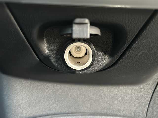 日産 リーフ S 静岡県 2017(平29)年 8.6万km パール ワンオーナー/純正メモリナビ（AM.FM.CD.Bluetooth）/フルセグTV/ETC/バックカメラ/アイドリングストップ/ハンドルヒーター/ドアバイザー/パワーウィンドウ/取扱説明書、保証書、記録簿/シートヒーター