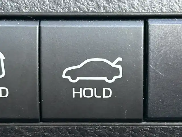 トヨタ カムリ WS ブラックエディション 岡山県 2021(令3)年 6.5万km プレシャスブラックパール 登録時走行距離65032km/純正ナビ/(AM.FM.BT)/バックカメラ/ETC2.0/ブラインドスポットモニター/シートヒーター/クリアランスソナー/衝突軽減ブレーキ/横滑り防止装置/クルーズコントロール(追従走行あり)/車線逸脱警報（レーンキープアシスト）/オートライト/オートマチックハイビーム/アイドリングストップ/電動リアゲート/18インチ純正AW/純正フロアマット/ハーフレザーシート/D+N席パワーシート