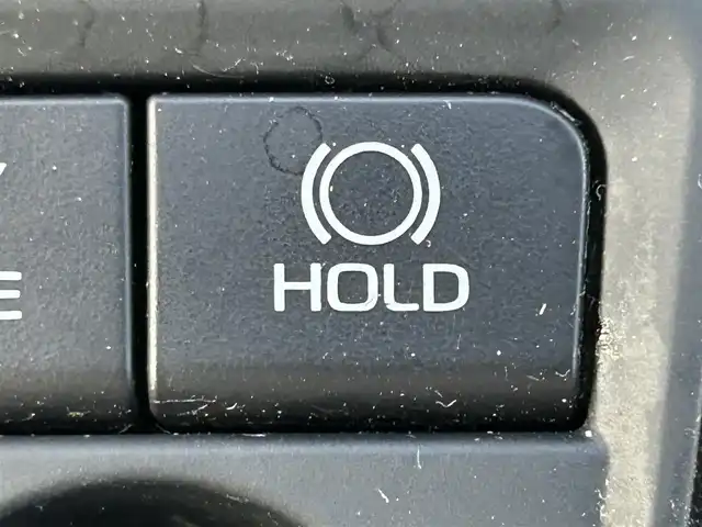 トヨタ カムリ WS ブラックエディション 岡山県 2021(令3)年 6.5万km プレシャスブラックパール 登録時走行距離65032km/純正ナビ/(AM.FM.BT)/バックカメラ/ETC2.0/ブラインドスポットモニター/シートヒーター/クリアランスソナー/衝突軽減ブレーキ/横滑り防止装置/クルーズコントロール(追従走行あり)/車線逸脱警報（レーンキープアシスト）/オートライト/オートマチックハイビーム/アイドリングストップ/電動リアゲート/18インチ純正AW/純正フロアマット/ハーフレザーシート/D+N席パワーシート