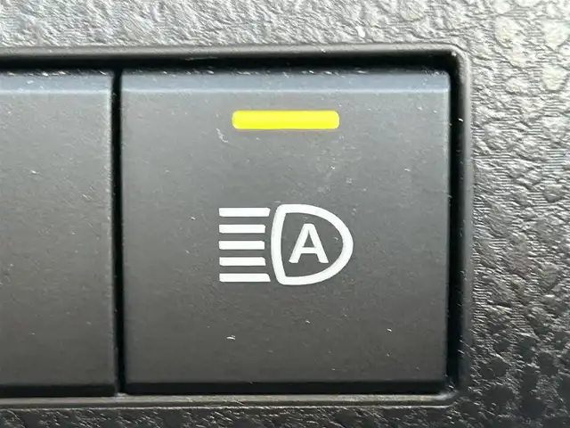 トヨタ カムリ WS ブラックエディション 岡山県 2021(令3)年 6.5万km プレシャスブラックパール 登録時走行距離65032km/純正ナビ/(AM.FM.BT)/バックカメラ/ETC2.0/ブラインドスポットモニター/シートヒーター/クリアランスソナー/衝突軽減ブレーキ/横滑り防止装置/クルーズコントロール(追従走行あり)/車線逸脱警報（レーンキープアシスト）/オートライト/オートマチックハイビーム/アイドリングストップ/電動リアゲート/18インチ純正AW/純正フロアマット/ハーフレザーシート/D+N席パワーシート