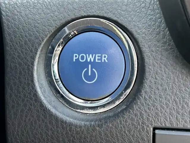 トヨタ カムリ WS ブラックエディション 岡山県 2021(令3)年 6.5万km プレシャスブラックパール 登録時走行距離65032km/純正ナビ/(AM.FM.BT)/バックカメラ/ETC2.0/ブラインドスポットモニター/シートヒーター/クリアランスソナー/衝突軽減ブレーキ/横滑り防止装置/クルーズコントロール(追従走行あり)/車線逸脱警報（レーンキープアシスト）/オートライト/オートマチックハイビーム/アイドリングストップ/電動リアゲート/18インチ純正AW/純正フロアマット/ハーフレザーシート/D+N席パワーシート