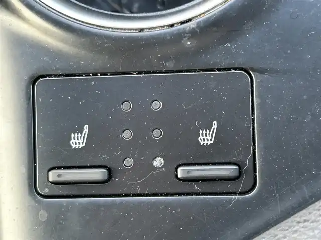 トヨタ カムリ WS ブラックエディション 岡山県 2021(令3)年 6.5万km プレシャスブラックパール 登録時走行距離65032km/純正ナビ/(AM.FM.BT)/バックカメラ/ETC2.0/ブラインドスポットモニター/シートヒーター/クリアランスソナー/衝突軽減ブレーキ/横滑り防止装置/クルーズコントロール(追従走行あり)/車線逸脱警報（レーンキープアシスト）/オートライト/オートマチックハイビーム/アイドリングストップ/電動リアゲート/18インチ純正AW/純正フロアマット/ハーフレザーシート/D+N席パワーシート