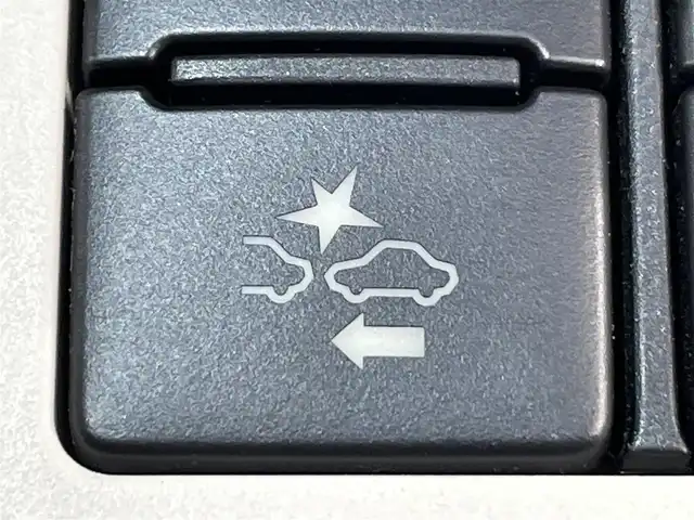 トヨタ シエンタ ハイブリッド G 愛知県 2018(平30)年 5.5万km シルバーM 純正SDナビ/CD/DVD/BT/フルセグTV/バックカメラ/シートヒーター/LEDヘッドライト/オートライト/両側パワースライドドア/ETC/トヨタセーフティーセンス/衝突軽減ブレーキ/車線逸脱警報/先行車発進お知らせ機能/オートハイビーム/革巻きステアリング/スマートキー/プッシュスタート