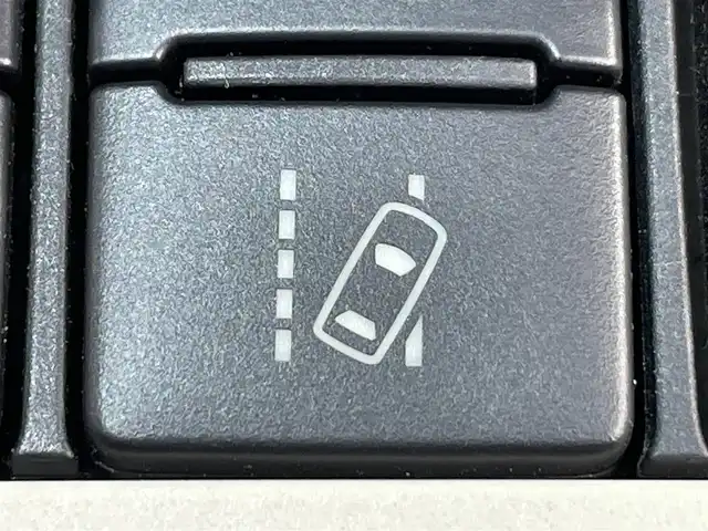 トヨタ シエンタ ハイブリッド G 愛知県 2018(平30)年 5.5万km シルバーM 純正SDナビ/CD/DVD/BT/フルセグTV/バックカメラ/シートヒーター/LEDヘッドライト/オートライト/両側パワースライドドア/ETC/トヨタセーフティーセンス/衝突軽減ブレーキ/車線逸脱警報/先行車発進お知らせ機能/オートハイビーム/革巻きステアリング/スマートキー/プッシュスタート