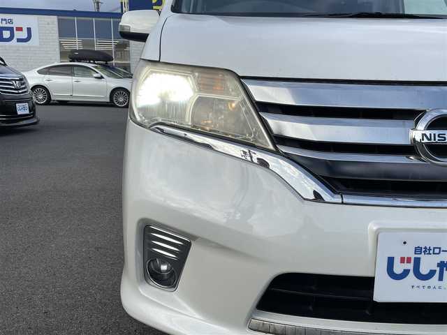 日産 セレナ ハイウェイスター Vセレクション 福岡県 2012(平24)年 7.6万km ブリリアントホワイトパール (株)IDOMが運営する【じしゃロン八幡西店】の自社ローン専用車両になります。こちらは現金またはオートローンご利用時の価格です。自社ローンご希望の方は別途その旨お申付け下さい