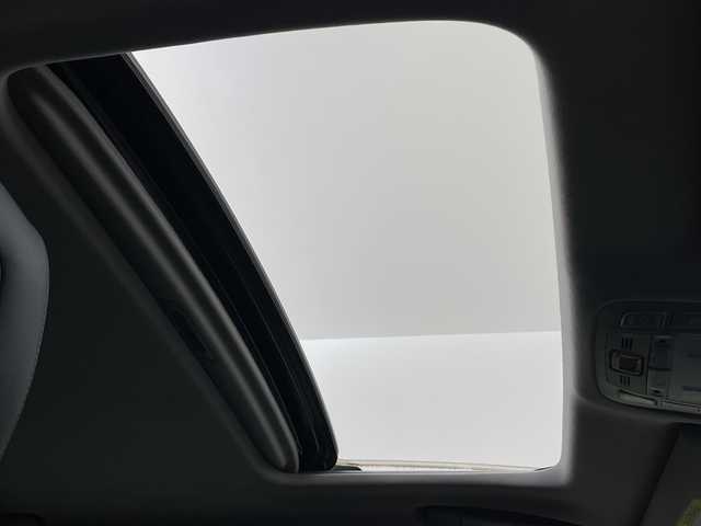 トヨタ クラウン ハイブリッド アスリートG 鹿児島県 2013(平25)年 5.5万km ホワイトパールクリスタルシャイン 純正ナビ/(フルセグTV/BT/CD/DVD/FM/AM)/バックカメラ/衝突被害軽減システム/車線逸脱警報/クルーズコントロール/サンルーフ/レザーシート/横滑り防止装置/ビルトインETC/ドライブレコーダー/アイドリングストップ/フォグランプ/オートライト/ウィンカーミラー/電動格納ミラー/純正18インチAW/シートヒーター/エアシート/シートリフター/ステアリングヒーター/メモリー機能付きパワーシート/プッシュスタート/スマートキー/フロアマット/ドアバイザー/スペアキー/取扱説明書/保証書