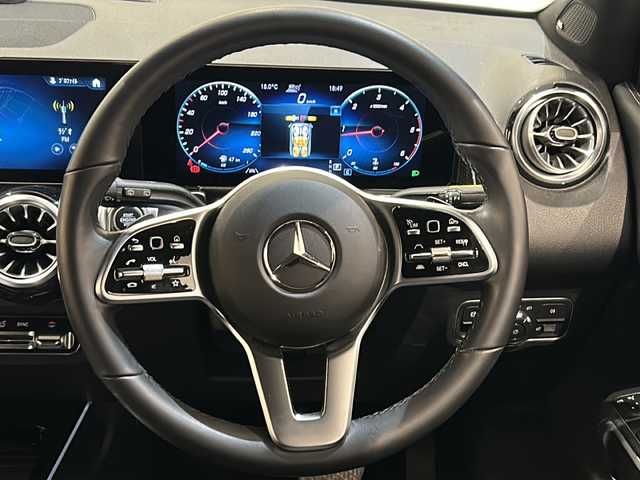メルセデス・ベンツ Ｍ・ベンツ ＧＬＢ２００ｄ 4マチック 新潟県 2023(令5)年 1.3万km デジタルホワイト パナメリカーナグリル/AMG18インチアルミホイール/レーダーセーフティパッケージ/-アクティブブラインドスポットアシスト/-自動再発進機能/-降車時警告機能/-アクティブステアリングアシスト/-アクティブディスタンスアシストディストロニック/純正HDDナビ/フルセグTV/360°カメラシステム/ETC2.0/ドライブレコーダー/ハーフレザーシート/シートヒーター/パワーバックドア/パークトロニック/パドルシフト