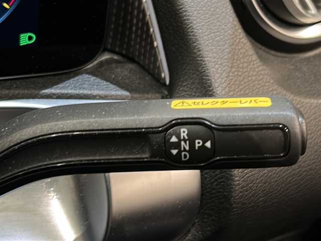メルセデス・ベンツ Ｍ・ベンツ ＧＬＢ２００ｄ 4マチック 新潟県 2023(令5)年 1.3万km デジタルホワイト パナメリカーナグリル/AMG18インチアルミホイール/レーダーセーフティパッケージ/-アクティブブラインドスポットアシスト/-自動再発進機能/-降車時警告機能/-アクティブステアリングアシスト/-アクティブディスタンスアシストディストロニック/純正HDDナビ/フルセグTV/360°カメラシステム/ETC2.0/ドライブレコーダー/ハーフレザーシート/シートヒーター/パワーバックドア/パークトロニック/パドルシフト