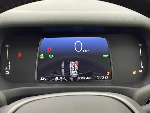 ホンダ フリード ハイブリット e:HEV クロスター 熊本県 2025(令7)年 0.1万km未満 メテオロイドグレーメタリック 登録済未使用車/純正ナビLXM-242ZFNI（ＡｐｐｌＣａｒＰｌａｙ・ＡｎｄｒｏｉｄＡｕｔｏ・フルセグ・BT・USB）/バックカメラ　/両側パワースライドドア　/ホンダセンシング/・衝突軽減ブレーキ/・標識認識システム/・踏み間違い防止/・路外逸脱制御機能/・急アクセル抑制機能/・歩行者事故低減ステアリング/・先行車発進お知らせ/・ブラインドスポットモニター/・オートハイビーム/・パーキングセンサーシステム/・アダブティブクルーズコントロール/・車線維持支援システム/横滑り防止/アイドリングストップ/前席シートヒーター/前後クリアランスソナー/純正１５インチAW/オートライト/LEDヘッドライト/フォグライト/スマートキー/プッシュスタート/スペアキー1本