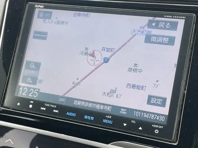 ホンダ フィット ハイブリット S ホンダセンシング 滋賀県 2017(平29)年 3.6万km ルージュアメジストM 純正８型ナビ/・Bluetooth/・フルセグ/・CD/DVD/バックカメラ/革巻きステアリング/ステアリングリモコン/パドルシフト/ETC/前後ドライブレコーダー/アダプティブクルーズコントロール/ドアミラーヒーター/電動格納ミラー/LEDヘッドライト/フォグライト/スマートキー/ホンダセンシング/・標識認識機能/・レーンキープアシスト/・路外逸脱抑制/・先行車発進お知らせ/ダッシュボードマット