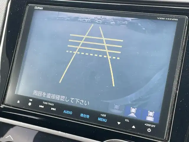 ホンダ フィット ハイブリット S ホンダセンシング 滋賀県 2017(平29)年 3.6万km ルージュアメジストM 純正８型ナビ/・Bluetooth/・フルセグ/・CD/DVD/バックカメラ/革巻きステアリング/ステアリングリモコン/パドルシフト/ETC/前後ドライブレコーダー/アダプティブクルーズコントロール/ドアミラーヒーター/電動格納ミラー/LEDヘッドライト/フォグライト/スマートキー/ホンダセンシング/・標識認識機能/・レーンキープアシスト/・路外逸脱抑制/・先行車発進お知らせ/ダッシュボードマット