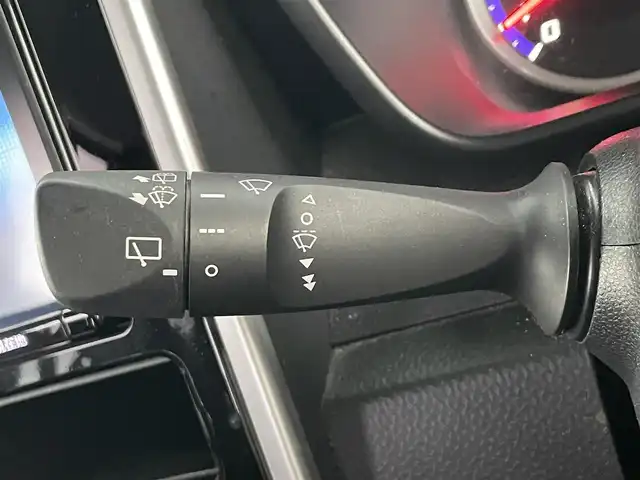 トヨタ ルーミー カスタムG－T 滋賀県 2017(平29)年 3.8万km ブラックマイカメタリック/レーザーブルークリスタルシャイン 2トーン 純正9インチSDナビ/・フルセグTV/・CD DVD/・Bluetooth/バックカメラ/衝突軽減ブレーキ/クルーズコントロール/ドライブレコーダー/ETC/革巻きステアリング/ステアリングリモコン/プッシュスタート/スマートキー×２/電動格納ミラー/ウインカーミラー/両側パワースライドドア/シートヒーター/シートリフター/ドアバイザー/純正フロアマット
