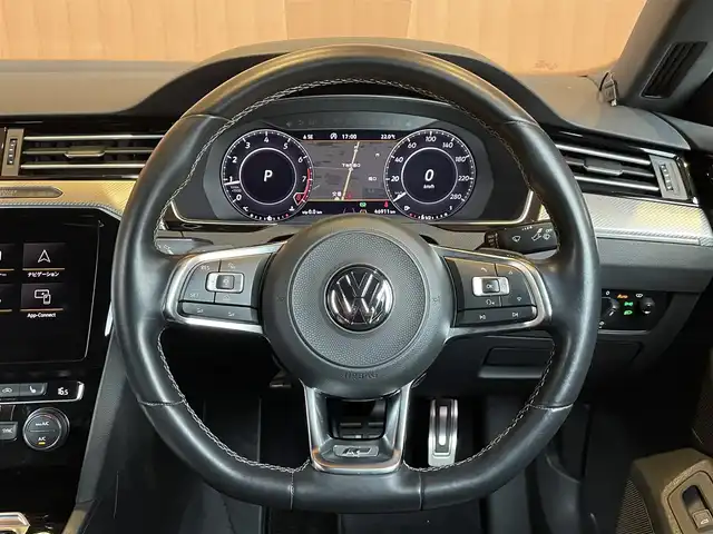 フォルクスワーゲン アルテオン Rライン 4M アドバンス 愛知県 2018(平30)年 4.7万km 銀／ガンＭ 純正ナビ　/AppleCarPlay /CD /DVD /フルセグTV /ヘッドアップディスプレイ /360°カメラ/黒革　/シートヒーター　/ETC　/レーンキープ　/ブラインドスポット　/ACC　/純正20インチAW　/LEDヘッドライト