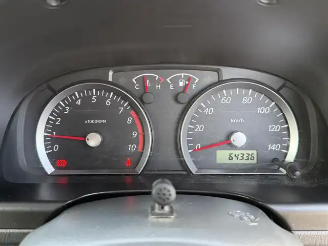 スズキ ジムニー クロスアドベンチャー 青森県 2012(平24)年 6.5万km ブリーズブルーメタリック 4WD/ワンオーナー/5速マニュアル車/社外オーディオ/BT/AUX/専用合皮シート/運転席シートヒーター/背面タイヤハードカバー/フォグランプ/電動格納ミラー/ドアバイザー/Wエアバック/純正フロアマット/リモコンキー/純正16インチAW夏タイヤ/社外16インチAWスタッドレスタイヤ有/保証書・取説書