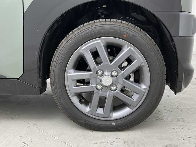 三菱 デリカミニ T プレミアム 宮城県 2025(令7)年 0.1千km ＤグリーンＭ 届出済未使用車/アラウンドビューモニター/ハーフレザーシート/両側パワースライドドア/マイパイロット/衝突軽減ブレーキ/レーンディパーチャーウォーニング/オートハイビーム/コーナーセンサー/純正9型ディスプレイオーディオ/・USB・BT・スマホ連動/デジタルインナーミラー/ステアリングヒーター/パドルシフト/ステアリングスイッチ/電動パーキングブレーキ/オートホールド/LEDヘッドライト/LEDフォグライト/スマートキー×2/純正15インチアルミホイール/ロールサンシェード/シートバックテーブル