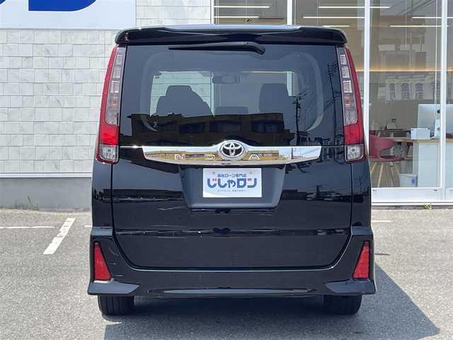 トヨタ ノア Si 佐賀県 2014(平26)年 10.7万km ブラック こちらは現金またはオートローンご利用時の価格です。/自社ローンご希望の方は別途その旨お申付け下さい/・202ブラック/・８人乗り　/・両側電動スライドドア　/・純正ＨＤＤナビ/フルセグ/ＢＴオーディオ/ＤＶＤ/ＣＤ　/・バックカメラ　/・ビルトインＥＴＣ
