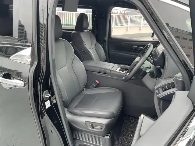 トヨタ アルファードハイブリット Z 東京都 2024(令6)年 1.8万km ブラック 法人ワンオーナー/左右独立ムーンルーフ/黒皮シート/トヨタセーフティセンス/PCS//PDA/BSM/LDA/レーンチェンジアシスト/レーダークルーズコントロール/純正コネクティドナビ/Bluetooth/フルセグTV/純正後席１３．２型モニター（V13T-R72F)/全周囲カメラ/D/Nシートヒーター・エアシート・ヒーテッドミラー/ステアリングヒーター/D/Nパワーシート/両側パワースライドドア/純正１８インチアルミ/ETC2.0/前後TZドライブレコーダー（TZ-DR212)/ドアエッジプロテクター/ワイヤレス充電/純正フロアマット/エンジンプッシュボタン/スマートキー/スペアキー１本/保証書・取説