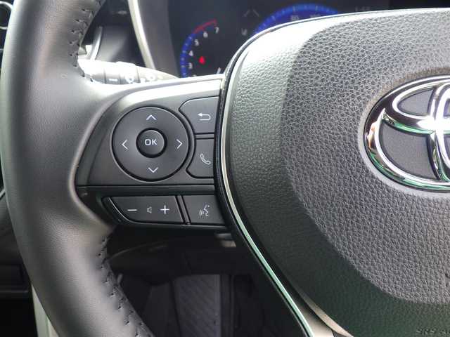 トヨタ カローラ クロス ハイブリッド Z 千葉県 2023(令5)年 2.9万km アティチュードブラックマイカ Toyota Safety Sense/・プリクラッシュセーフティ/・レーンディパーチャーアラート/・オートハイビーム/・レーダークルーズコントロール/・ブラインドスポットモニター/・RCTA（リヤクロストラフィックアラート）/9インチ純正コネクティッドナビ/地デジTV/【Bluetooth接続】/バックカメラ/運転席パワーシート/ハーフレザーシート/前席シートヒーター/革巻きステアリング/ステアリングスイッチ/ETC/LEDヘッドライト/ウインカーミラー/クリアランスソナー/純正18インチアルミホイル/サイド/カーテンエアバッグ/スマートキー
