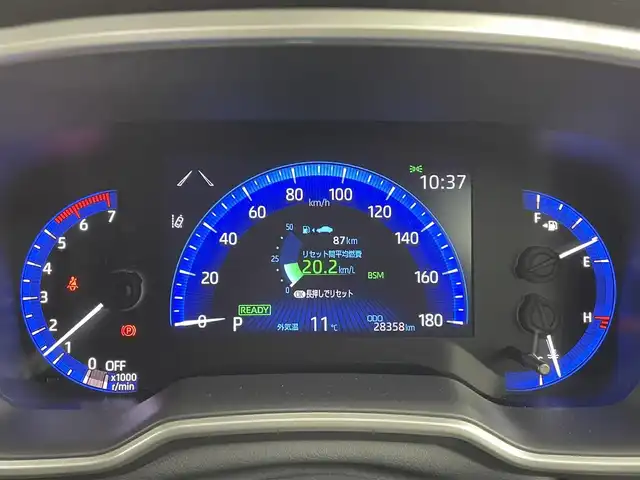 トヨタ カローラ クロス ハイブリッド Z 大阪府 2023(令5)年 2.9万km アティチュードブラックマイカ Toyota Safety Sense/　・プリクラッシュセーフティ　PCS/　・レーントレーシングアシスト　LTA/　・レーンディパーチャーアラート　LDA/　・レーダークルーズコントロール　ACC/　・ロードサインアシスト　RSA/　・フロントクロストラフィックアラート　FCTA/　・リアクロストラフィックアラート　RCTA/　・プロアクティブドライビングアシスト　PDA/　・発信遅れ告知機能　TMN/9インチ純正コネクティッドナビ/　Bluetooth/AM/FM/USB/パノラミックビューモニター/バックカメラ/パワーバックドア/運転席パワーシート/ハーフレザーシート/前席シートヒーター/革巻きステアリング/スマートキー/ステアリングスイッチ/ブラインドスポットモニター　BSM/ETC/純正18インチアルミホイル/サイド/カーテンエアバッグ