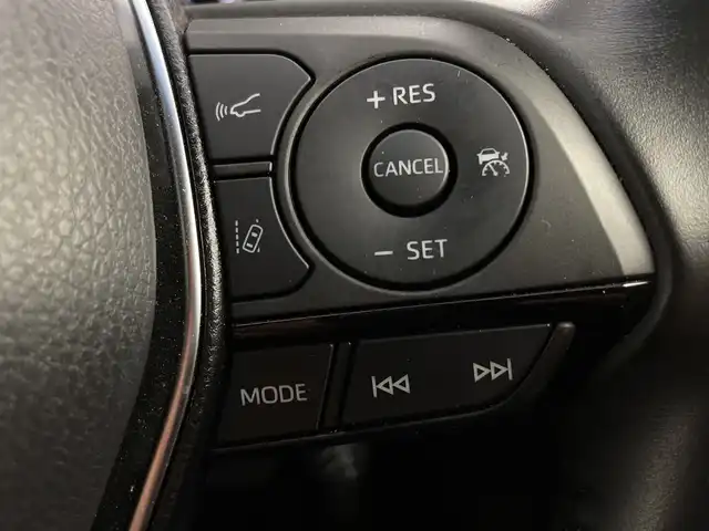トヨタ ハリアー Z 新潟県 2020(令2)年 2.3万km ホワイトパールクリスタルシャイン ワンオーナー/4WD/衝突被害軽減ブレーキ/レーンキープアシスト/ブラインドスポットモニター/デジタルインナーミラー/純正ナビ/　（フルセグTV/BT/AUX/USB/AM/FM）/JBLプレミアムサウンドシステム/全周囲カメラ/パワーバックドア/レーダークルーズコントロール/LEDヘッドライト/ハーフレザーシート/パワーシート/純正19インチアルミホイール/ステアリングスイッチ/USBポート/スマートキー/ETC2.0