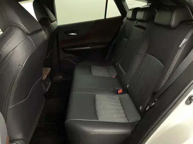 トヨタ ハリアー Z 新潟県 2020(令2)年 2.3万km ホワイトパールクリスタルシャイン ワンオーナー/4WD/衝突被害軽減ブレーキ/レーンキープアシスト/ブラインドスポットモニター/デジタルインナーミラー/純正ナビ/　（フルセグTV/BT/AUX/USB/AM/FM）/JBLプレミアムサウンドシステム/全周囲カメラ/パワーバックドア/レーダークルーズコントロール/LEDヘッドライト/ハーフレザーシート/パワーシート/純正19インチアルミホイール/ステアリングスイッチ/USBポート/スマートキー/ETC2.0