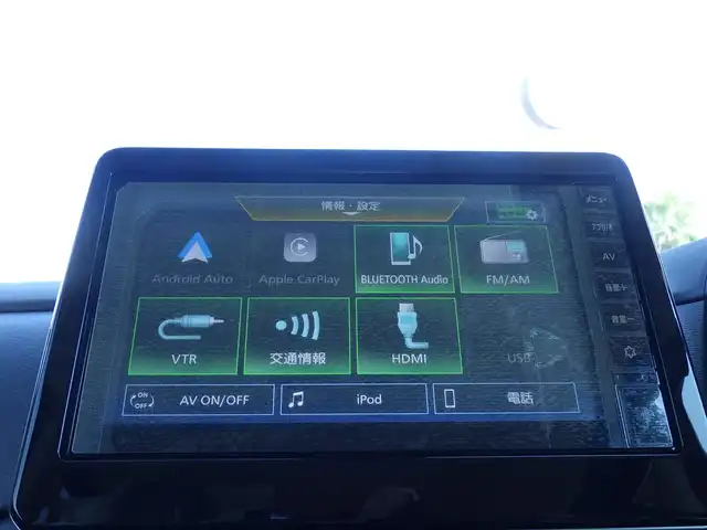 三菱 デリカミニ T プレミアム 千葉県 2025(令7)年 0.1千km 緑 T　PREMIUM　9型ディスプレイオーディオ（121/330）CHAMONIXパッケージ（179190）/e-Assist/・衝突被害軽減ブレーキシステム（FCM）/・車線逸脱警報システム（LDW）/・レーダークルーズコントロールシステム（ACC）/・誤発進抑制機能（前進＆後退時）（UMS）/・オートマチックハイビーム[AHB]/マイパイロット/ハンズフリー両側パワースライドドア/ディスプレイオーディオ/【Bluetooth接続】/【Apple CarPlay　Android Auto対応】/マルチアラウンドモニター/デジタルルームミラー/ハーフレザーシート/前席シートヒーター/革巻きステアリング/ステアリングヒーター/ステアリングスイッチ/パドルシフト/LEDヘッドライト/フォグライト/ウインカーミラー/純正15インチアルミホイル/サイド/カーテンエアバッグ/キーレスオペレーションシステム