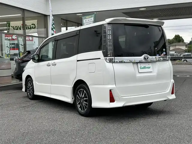 トヨタ ヴォクシー ZS 煌 愛知県 2015(平27)年 9.3万km ホワイトパールクリスタルシャイン ワンオーナー/純正ナビ/バックカメラ/フルセグＴＶ/DVD再生/ETC/Bluetooth/両側パワステスライド/フォグランプ/T-Connect/取扱説明書/保証書/記録簿