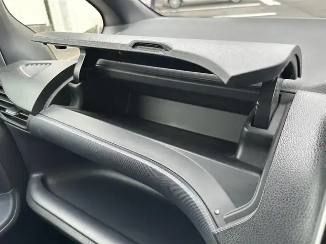 トヨタ ヴォクシー ZS 煌 愛知県 2015(平27)年 9.3万km ホワイトパールクリスタルシャイン ワンオーナー/純正ナビ/バックカメラ/フルセグＴＶ/DVD再生/ETC/Bluetooth/両側パワステスライド/フォグランプ/T-Connect/取扱説明書/保証書/記録簿