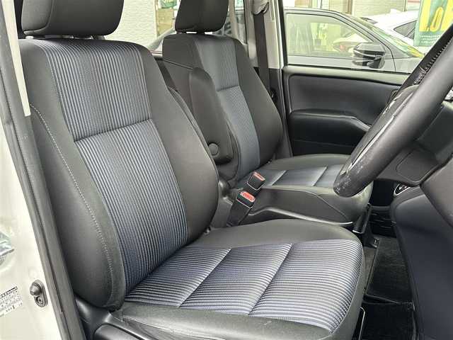 トヨタ ヴォクシー ZS 煌 愛知県 2015(平27)年 9.3万km ホワイトパールクリスタルシャイン ワンオーナー/純正ナビ/バックカメラ/フルセグＴＶ/DVD再生/ETC/Bluetooth/両側パワステスライド/フォグランプ/T-Connect/取扱説明書/保証書/記録簿