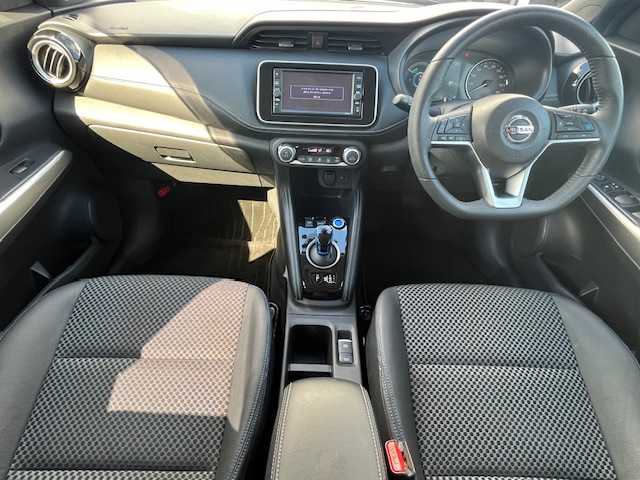 日産 キックス X 茨城県 2021(令3)年 1.7万km 黒 純正ＳＤナビ/（FM/AM/BT/フルセグTV）/ETC２．０/プロパイロット/インテリジェントエマージェンシーブレーキ/LEDヘッドライト/純正フロアマット/純正アルミホイール/ドアバイザー/パワーウィンドウ/ABS/横滑り防止装置/オートライト
