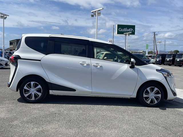 トヨタ シエンタ G クエロ 徳島県 2020(令2)年 4.2万km ホワイトパールクリスタルシャイン 純正9型SDナビ　NSZT-Y68T/（ラジオ/DISC/フルセグ/SD/BT）/純正12.1インチフリップダウンモニター/バックカメラ/ハーフレザーシート/クリアランスソナー/両側電動スライドドア/ETC/LEDヘッドライト/LEDフォグライト/コムラック前後ドライブレコーダー/純正フロアマット/ドアバイザー