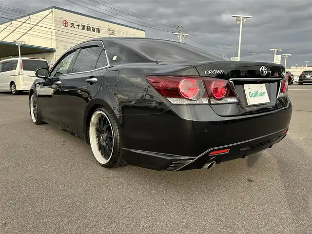 トヨタ クラウン アスリート S-T 岡山県 2015(平27)年 7.1万km プレシャスブラックパール 登録時走行距離70818km/純正ナビ/フルセグTV(AM.FM.CD.DVD.TV.BT)/バックカメラ/ETC/クリアランスソナー/衝突軽減ブレーキ/横滑り防止装置/クルーズコントロール/レーンキープアシスト/オートライト/アイドリングストップ/19インチ純正AW/純正フロアマット/レザーシート/D+N席パワーシート