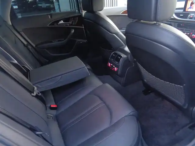 アウディ Ａ６ 2．0 TFSI クワトロ 鹿児島県 2016(平28)年 7.8万km グレイシアホワイトメタリック コンフォートシートパッケージ、バルコナレザー/前席温冷シート、シートベンチレーション/BOSEスピーカー/リアコンフォートプラスパッケージ/4席独立温度調整オートエアコン/後席左右シートヒーター/リア電動サンブラインド/アダプティブクルーズコントロール/純正ナビ、フルセグTV、DVD、CD/ブルートゥース、USB/バックカメラ/純正OPウォールナット調パネル/ビルトインETC2.0/取説、MMI取説、保証書/スマートキー2個あり/車検令和9年10月まであり