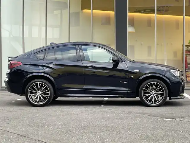 ＢＭＷ Ｘ４ xDrive 28i Mスポーツ 青森県 2017(平29)年 4.3万km カーボンブラックM 純正ナビ/(フルセグTV/CD/DVD/Bluetooth)/アクティブクルーズコントロール/全周囲カメラ/前席シートヒーター/前席パワーシート/前後ドライブレコーダー/パドルシフト/サンルーフ/衝突軽減ブレーキ/レーンキープアシスト/車載機/純正フロアマット/純正アルミホイール/4WD/ダウンヒルアシスト/前後コーナーセンサー/オートライト/スマートキー