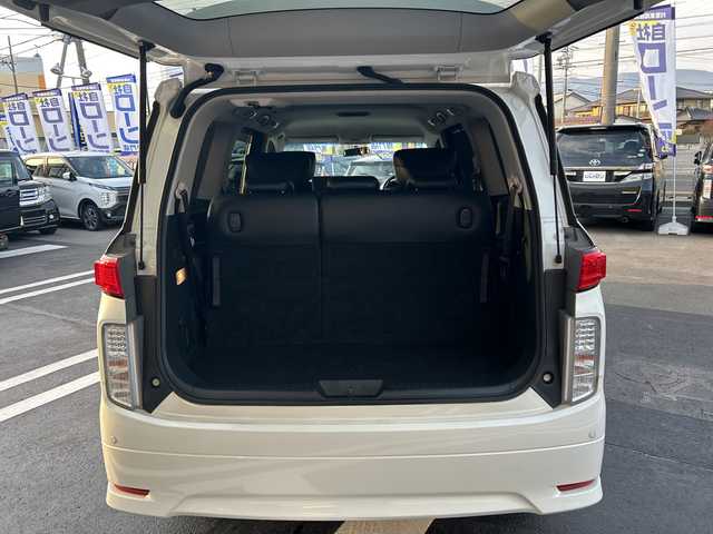 日産 エルグランド 250ハイウェイスター 長野県 2012(平24)年 10.3万km ブリリアントホワイトパール 【(株)IDOMが運営する【じしゃロン長野店】の自社ローン対象車両になります。こちらは現金ご利用時の価格です。自社ローンご希望の方は別途その旨お申付け下さい。】	/メーカーオプションナビ（ＤＶＤ，ＣＤ，フルセグＴＶ）　/プッシュスタート　/片側パワースライドドア　/ビルトインＥＴＣ　/ハーフレザーシート　/リアモニター/全方位モニター/フォグランプ