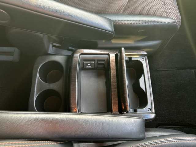 日産 エルグランド 250ハイウェイスター 長野県 2012(平24)年 10.3万km ブリリアントホワイトパール 【(株)IDOMが運営する【じしゃロン長野店】の自社ローン対象車両になります。こちらは現金ご利用時の価格です。自社ローンご希望の方は別途その旨お申付け下さい。】	/メーカーオプションナビ（ＤＶＤ，ＣＤ，フルセグＴＶ）　/プッシュスタート　/片側パワースライドドア　/ビルトインＥＴＣ　/ハーフレザーシート　/リアモニター/全方位モニター/フォグランプ