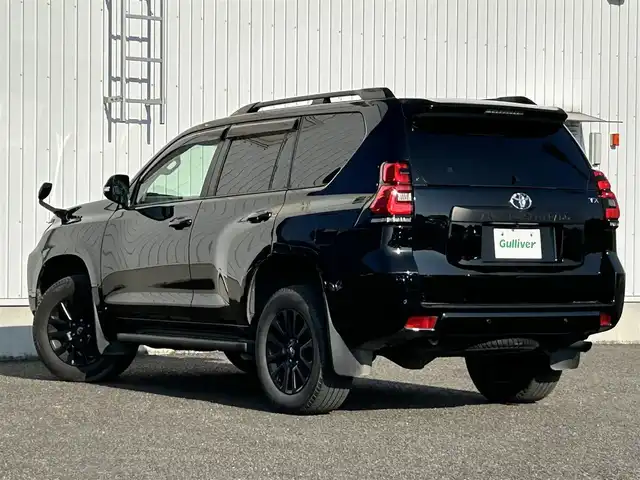 トヨタ ランドクルーザー プラド TX Lパッケージ マットブラED 熊本県 2022(令4)年 3.3万km アティチュードブラックマイカ 純正ナビ/・フルセグTV/BT/SD/USB/HDMI/AM/FM/・バックカメラ/トヨタセーフティ/・LDA/・PCS/・RSA/・クリアランスソナー/・先行車発進アラーム/・オートマチックハイビーム/・レーダークルーズコントロール/・前後コーナーセンサー/サンルーフ/革巻きステアリング/・ステアリングスイッチ/レザーシート/・パワーシート（D/N）/・シートヒーター（D/N）/・エアシート（D/N）/LEDライト/・オートライト/・フォグランプ/電動格納ミラー/・ウィンカーミラー/ルーフレール/純正AW/電動格納サードシート/ステップ/ドアバイザー/前後ドライブレコーダー/ビルトインETC/純正フロアマット
