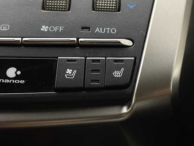 レクサス ＮＸ 300h バージョンL 茨城県 2017(平29)年 4.7万km ソニッククォーツ 後期　パノラマサンルーフ　純正ナビ　フルセグＴＶ　Ｂｌｕｅｔｏｏｔｈ　全方位カメラ　三眼ＬＥＤヘッドランプ　　ブラインドスポットモニター　レーダークルーズコントロール　コーナーセンサー　ＥＴＣ　